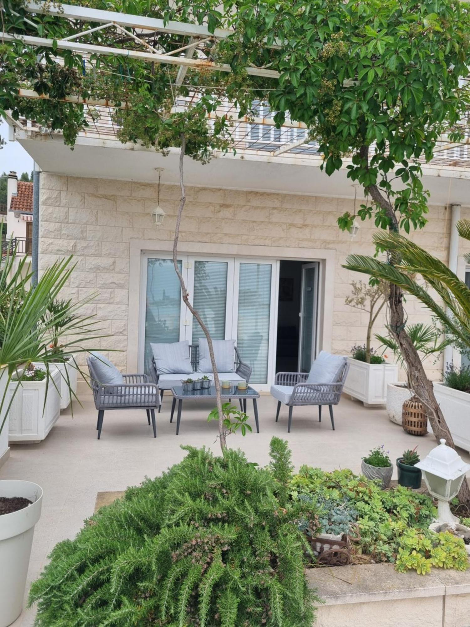 Villa Ante Apartments Блаце Экстерьер фото