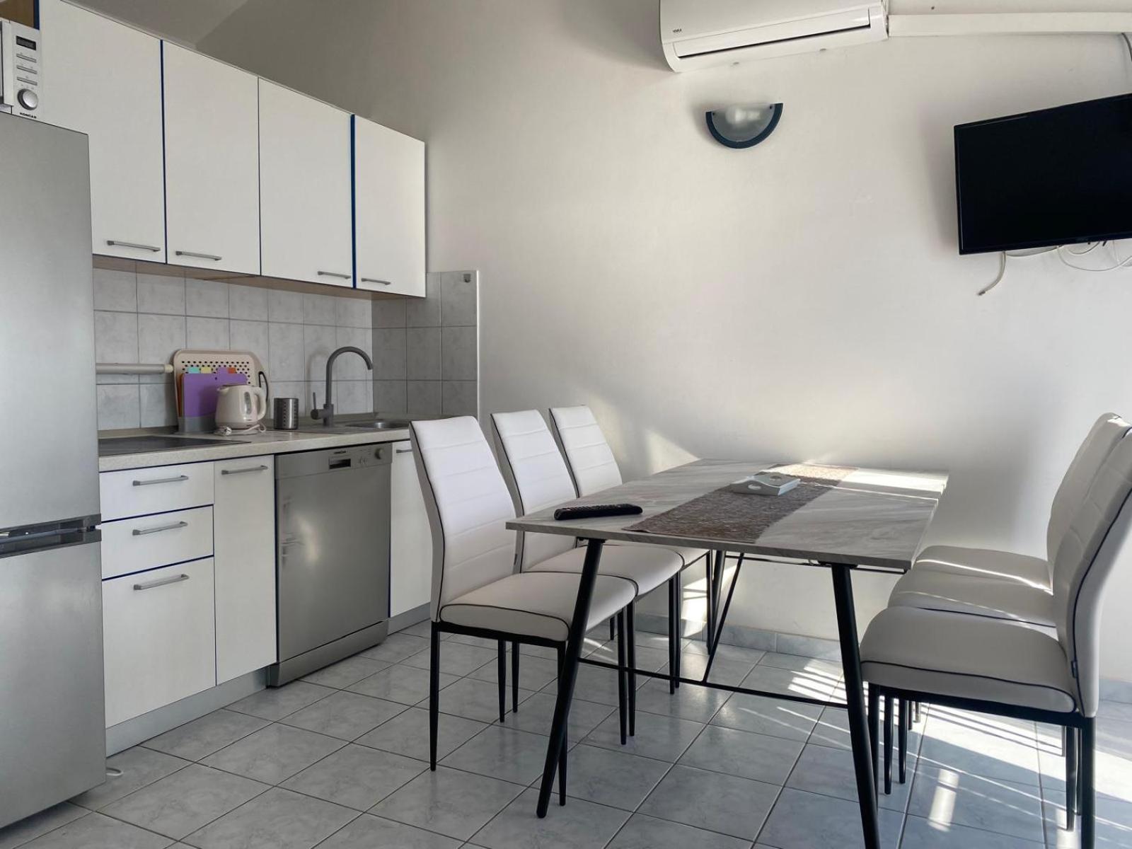 Villa Ante Apartments Блаце Номер фото